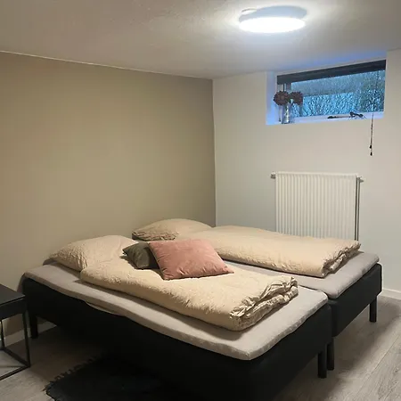 Hyggelige Vaerelser Taet Pa E45 Og Banegarden I Rødekro